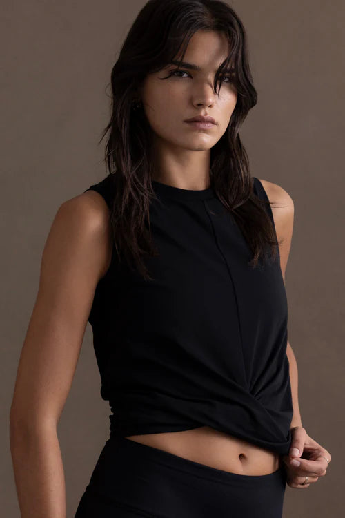 CROPPED TOP NEGRO